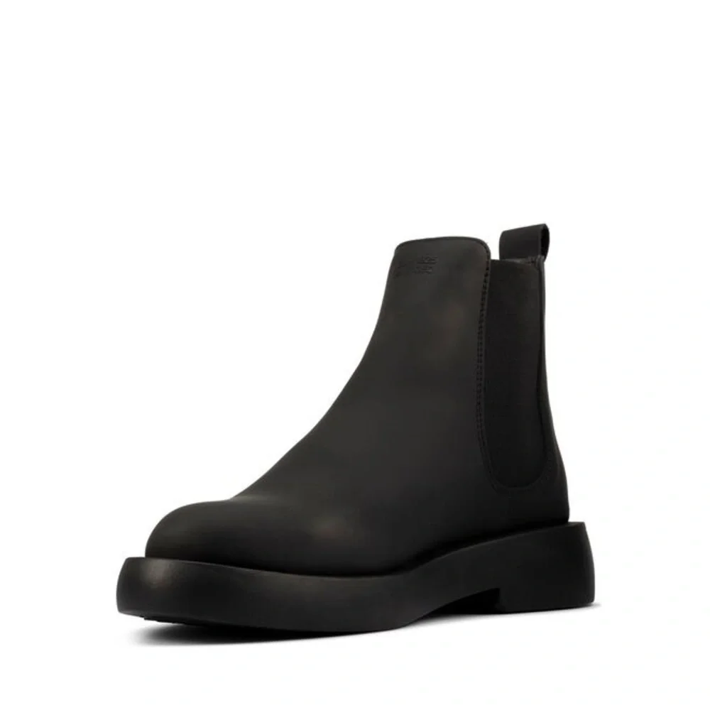 NEW IN BOX!! Ladies Clarks Mileno Chelsea Boot Black - Picture 1 of 4